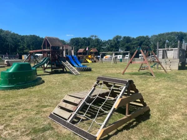 Blacklands Farm Caravan and Camping photo 5